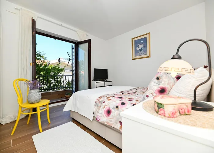 Downtown Maar アパート