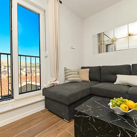 Downtown Maar Apartman Trogir