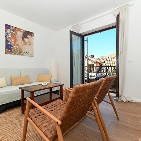 Downtown Maar Apartman Trogir