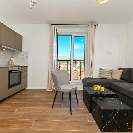 Downtown Maar Apartman Trogir