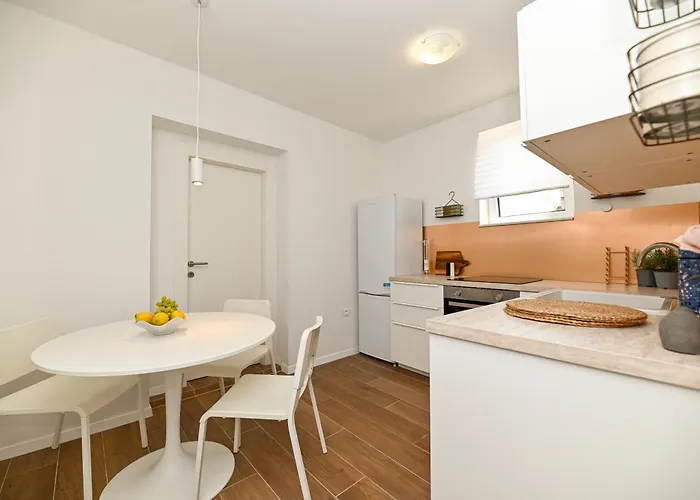 Downtown Maar 트로기르